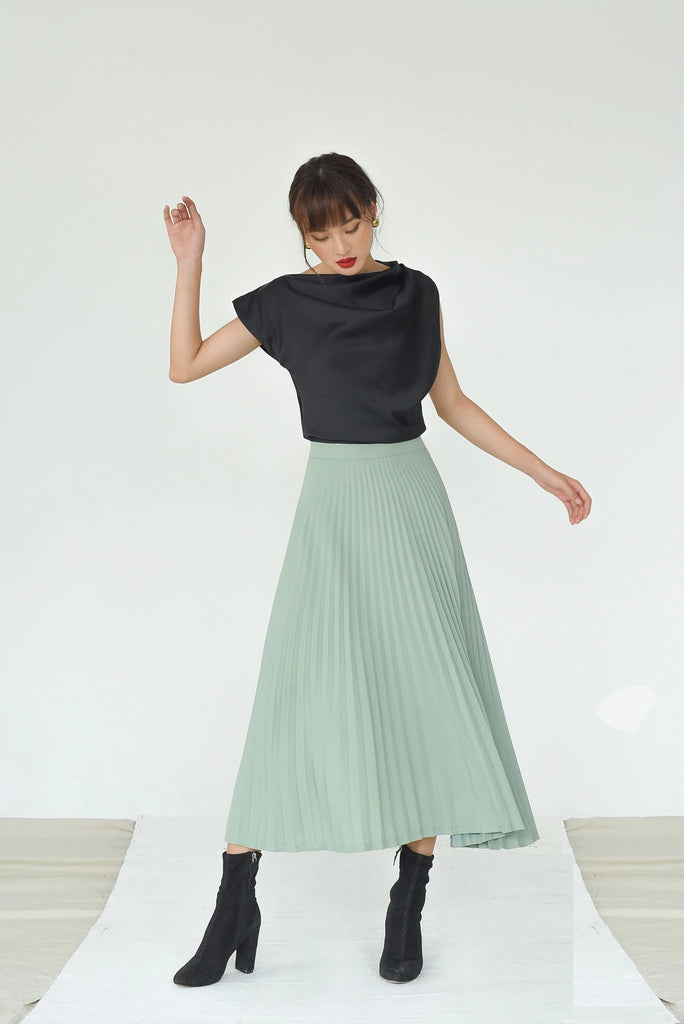 Why We All Need a Great Pleated Skirt