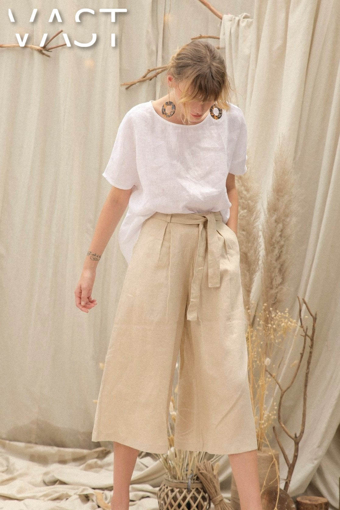 Andie Square Linen Top